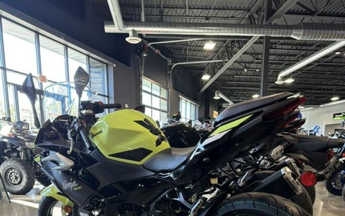 2026 Kawasaki Ninja® 500 SE ABS