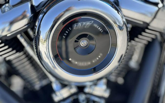 2026 Harley-Davidson Softail FLHC - Heritage Classic