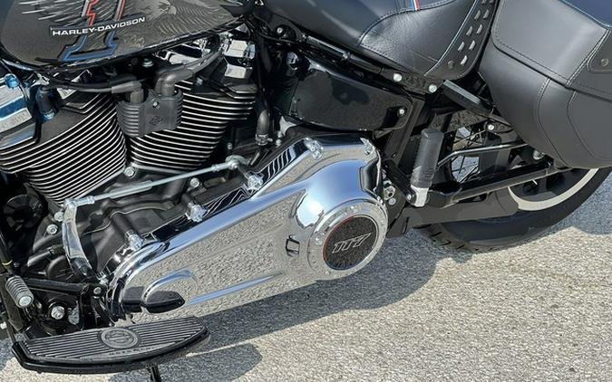 2026 Harley-Davidson Softail FLHC - Heritage Classic