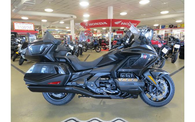 2026 Gold Wing® Tour Automatic DCT - Honda