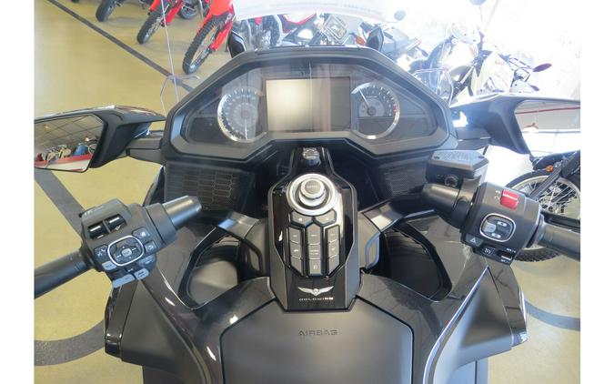 2026 Gold Wing® Tour Automatic DCT - Honda