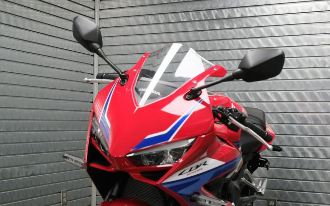 2026 HONDA CBR650R E-CLUTCH