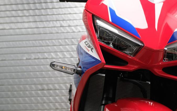 2026 HONDA CBR650R E-CLUTCH