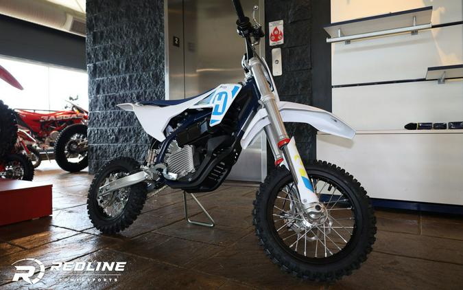 2024 Husqvarna® EE 5