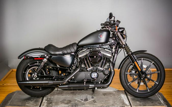 2022 Harley-Davidson Iron 883 Review [Air-Cooled Sportster]