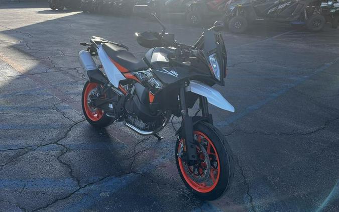 2024 KTM 890 SMT