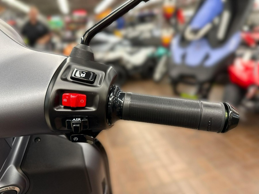 2025 Vespa GTS SUPERSPORT 310