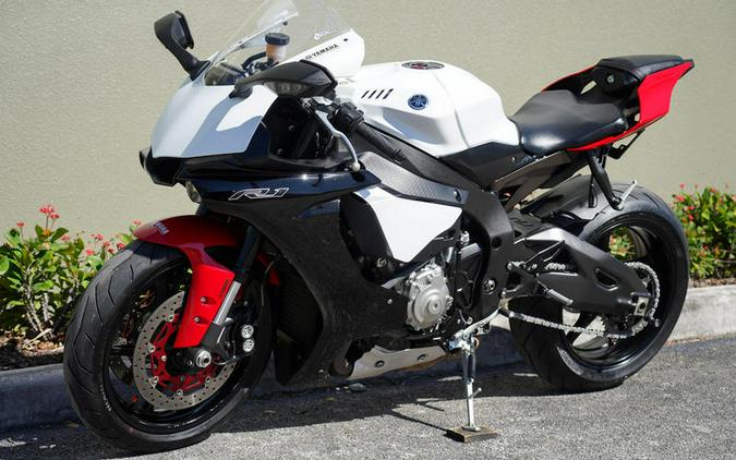 2016 Yamaha YZF-R1S