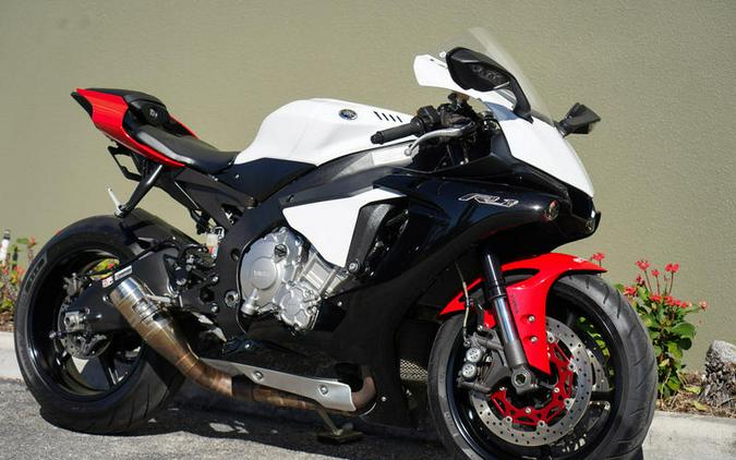 2016 Yamaha YZF-R1S