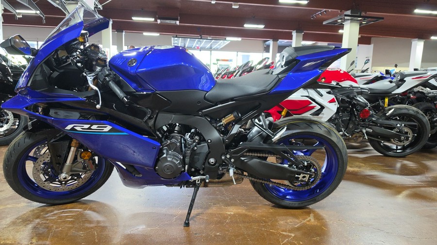 2027 Yamaha YZF-R9