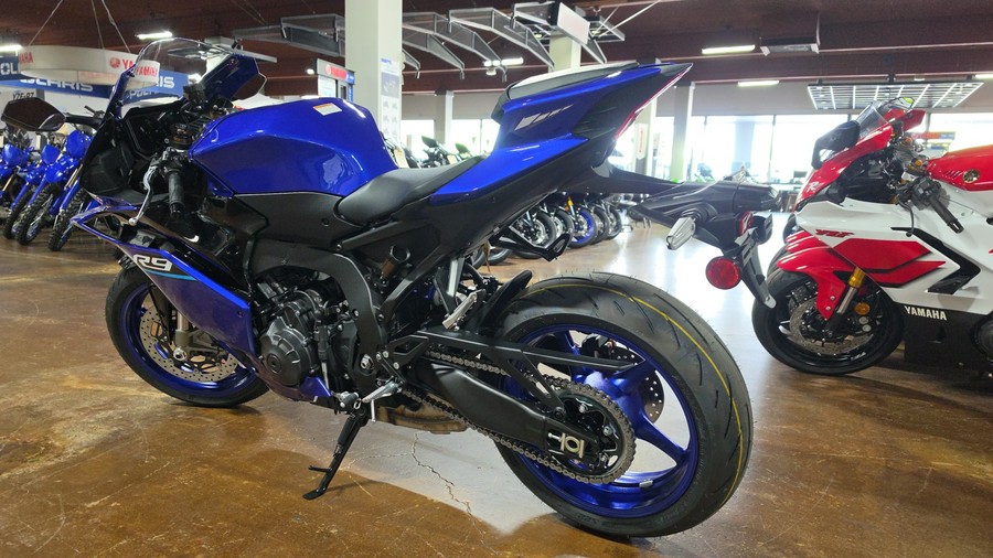 2027 Yamaha YZF-R9