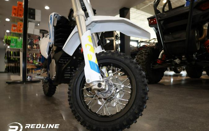 2024 Husqvarna® EE 3