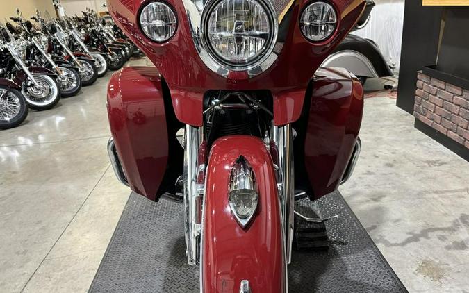 2015 Indian Motorcycle® Roadmaster™ Indian Red