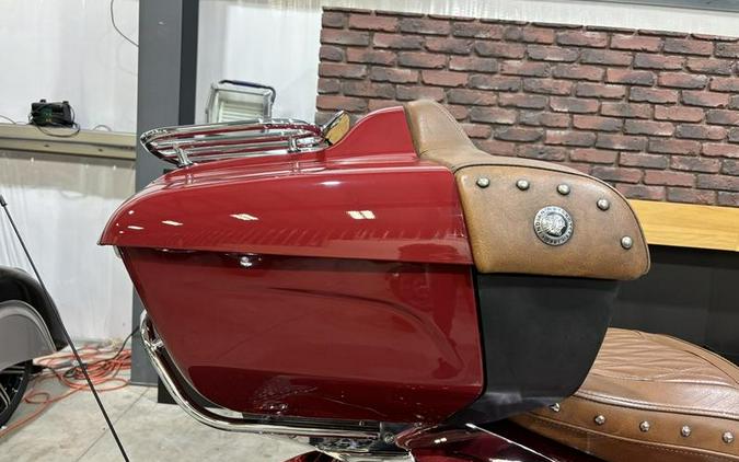 2015 Indian Motorcycle® Roadmaster™ Indian Red