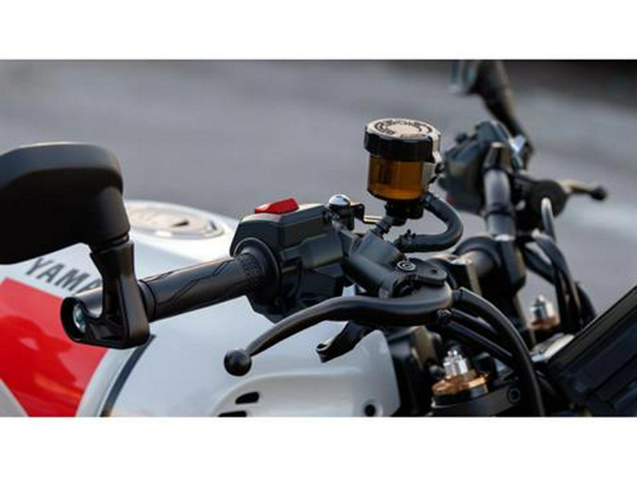 2025 Yamaha XSR900