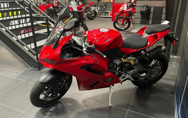 2026 Ducati Panigale V2 - DEMO