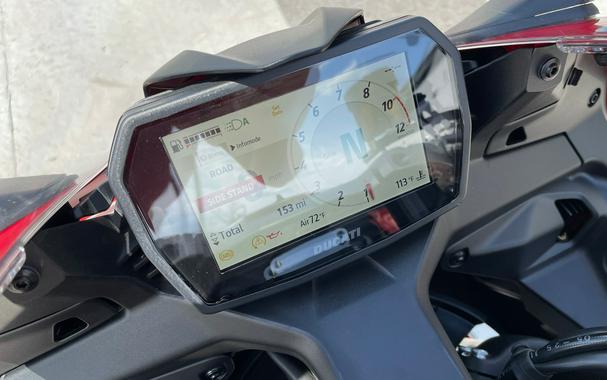 2026 Ducati Panigale V2 - DEMO