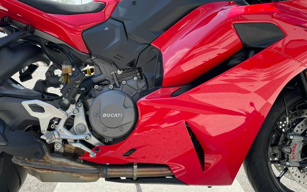 2026 Ducati Panigale V2 - DEMO