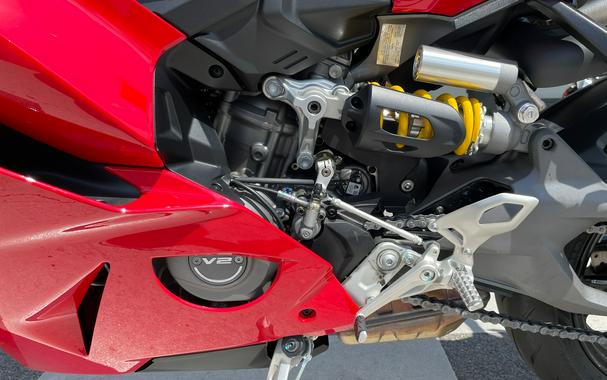 2026 Ducati Panigale V2 - DEMO