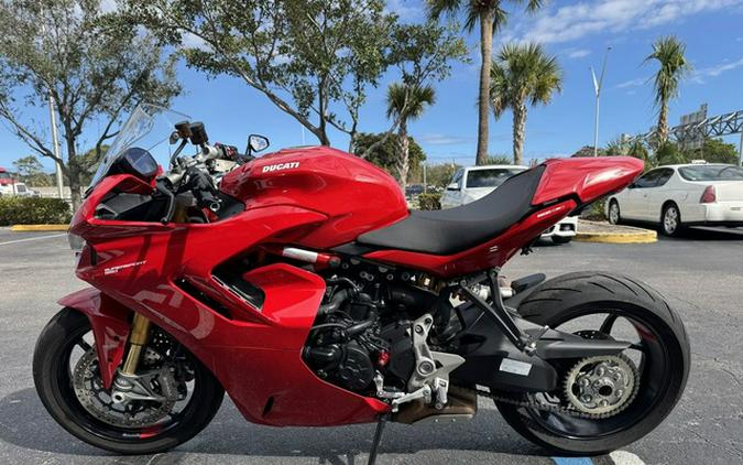 2024 Ducati Supersport 950 S Red