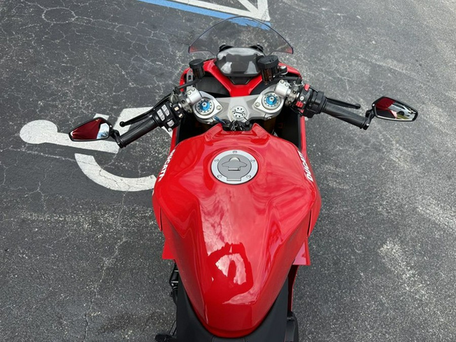2024 Ducati Supersport 950 S Red