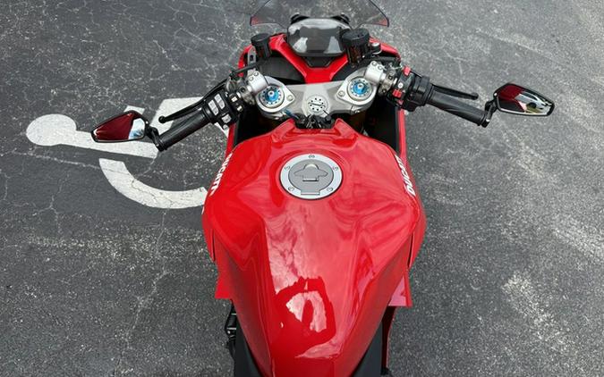 2024 Ducati Supersport 950 S Red