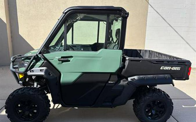 2024 Can-Am Defender DPS CAB