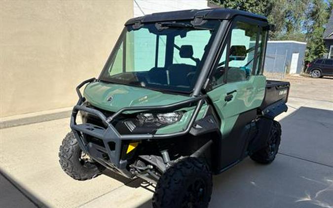2024 Can-Am Defender DPS CAB