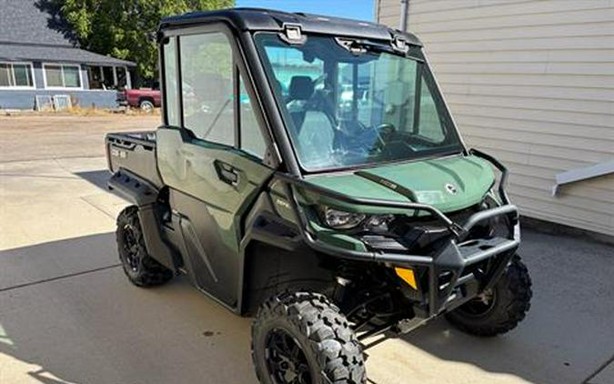 2024 Can-Am Defender DPS CAB