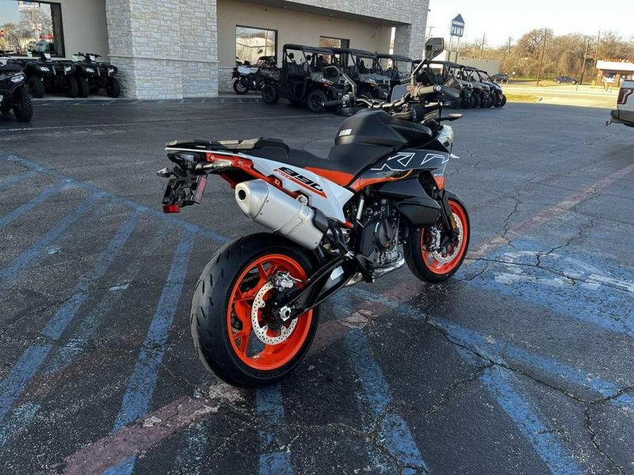 2024 KTM 890 SMT