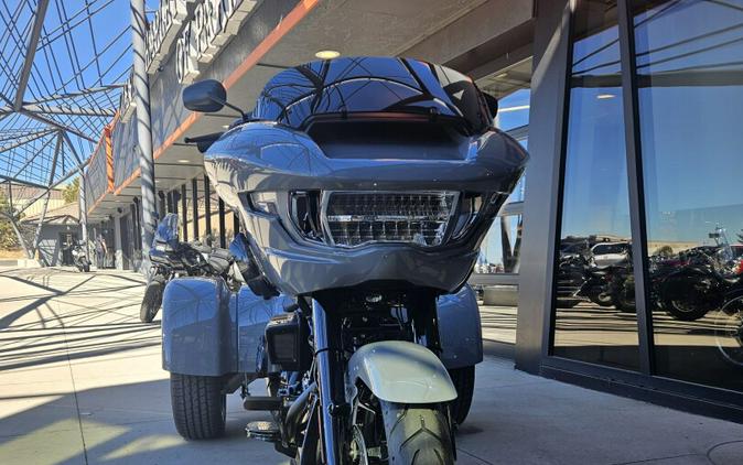 Road Glide 3