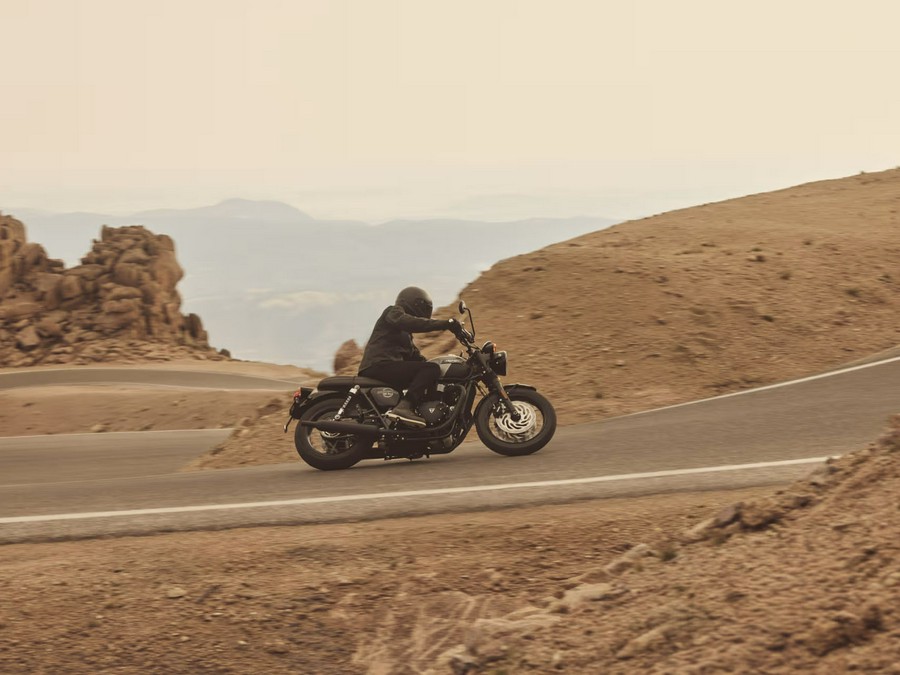 2026 Triumph Bonneville T120 Black