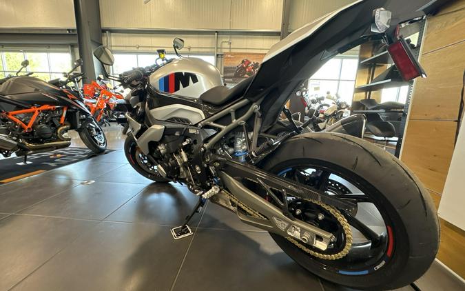 2026 BMW M1000R