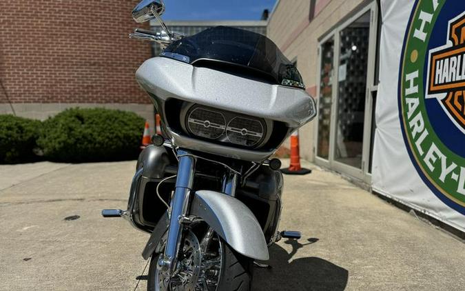 2016 Harley-Davidson® FLTRUSE - CVO™ Road Glide Ultra®