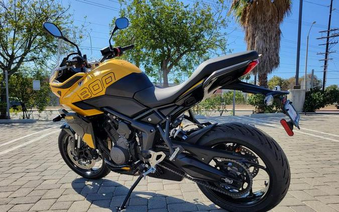 2026 Triumph Tiger Sport 800 Cosmic Yellow/Sapphire Black