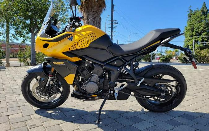 2026 Triumph Tiger Sport 800 Cosmic Yellow/Sapphire Black