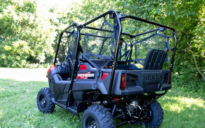 2026 Pioneer 700 Deluxe - Honda