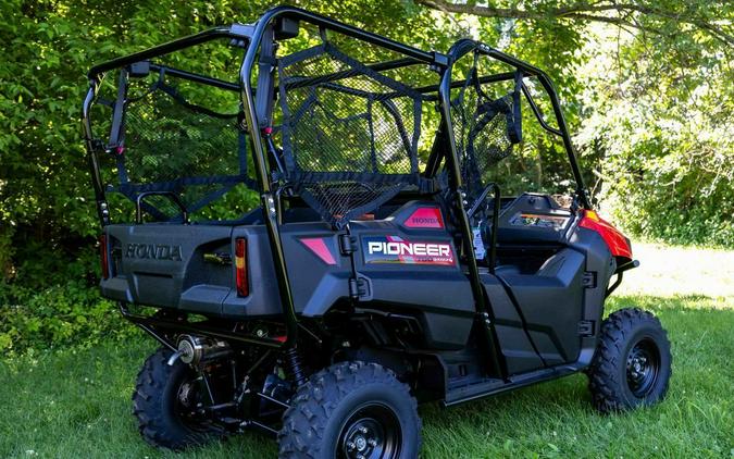 2026 Pioneer 700 Deluxe - Honda