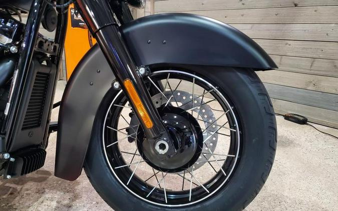 2026 Harley-Davidson® FLHD - Deadwood™