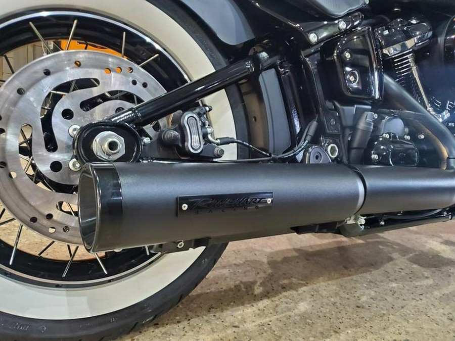 2026 Harley-Davidson® FLHD - Deadwood™