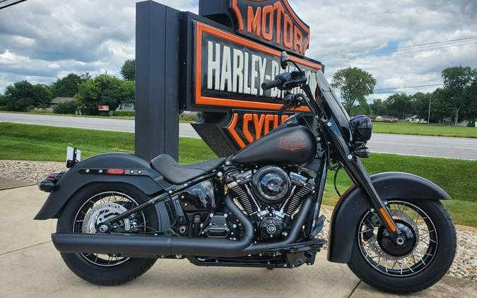 2026 Harley-Davidson® FLHD - Deadwood™
