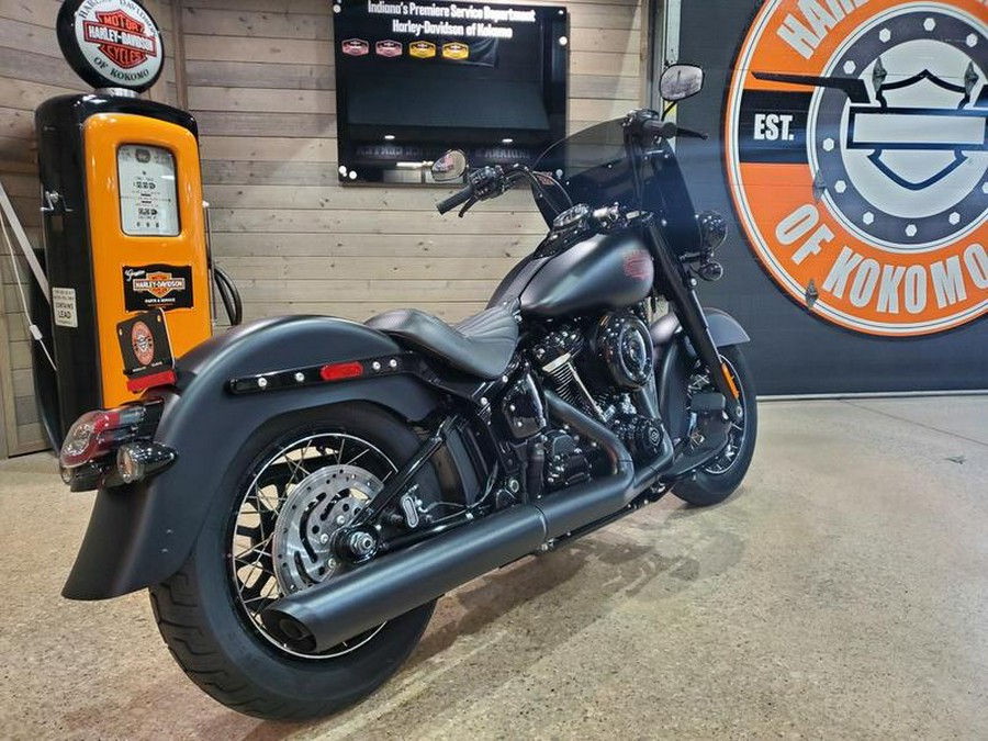 2026 Harley-Davidson® FLHD - Deadwood™