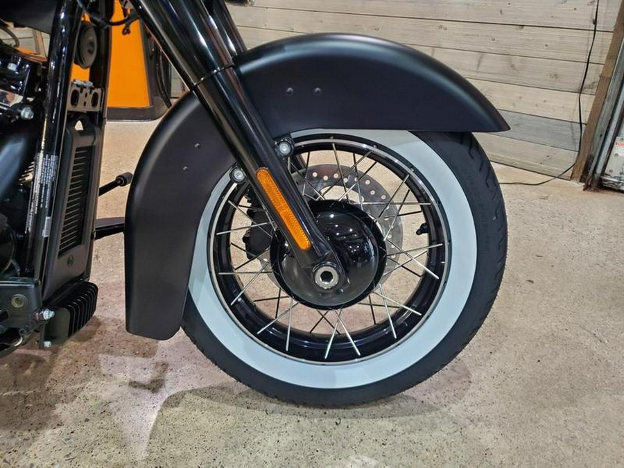 2026 Harley-Davidson® FLHD - Deadwood™