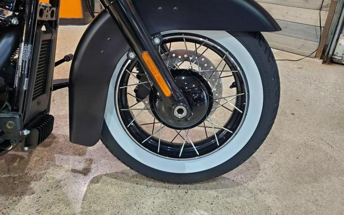 2026 Harley-Davidson® FLHD - Deadwood™
