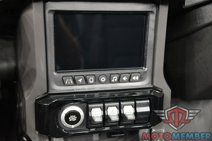 2025 Polaris Slingshot® R (Manual)