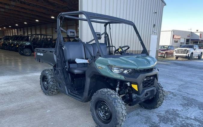 2026 Can-Am® Defender HD7
