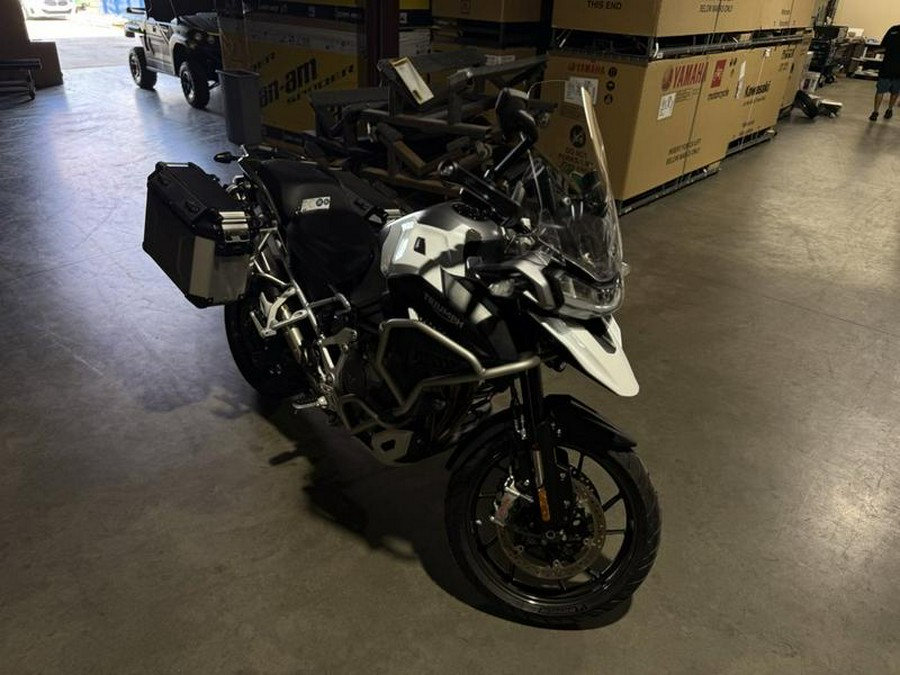2023 Triumph Tiger 1200 Rally Explorer Sapphire Black