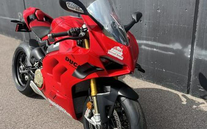 2024 Ducati Panigale V4 S Red