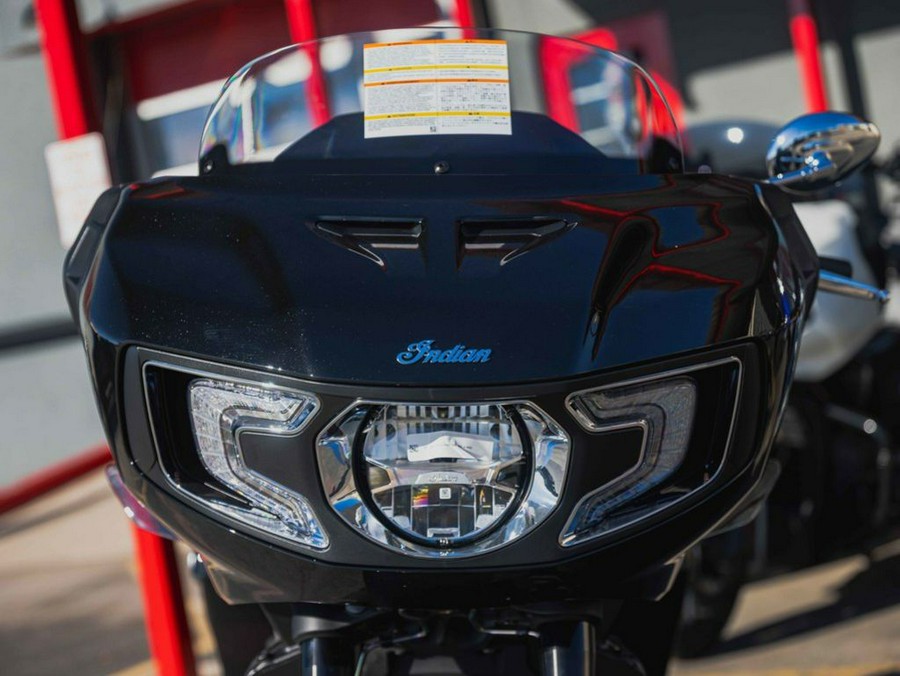 2025 Indian Motorcycle® Challenger Base
