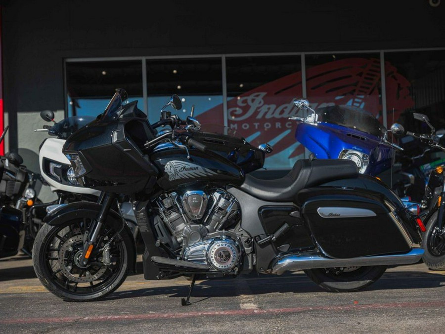 2025 Indian Motorcycle® Challenger Base